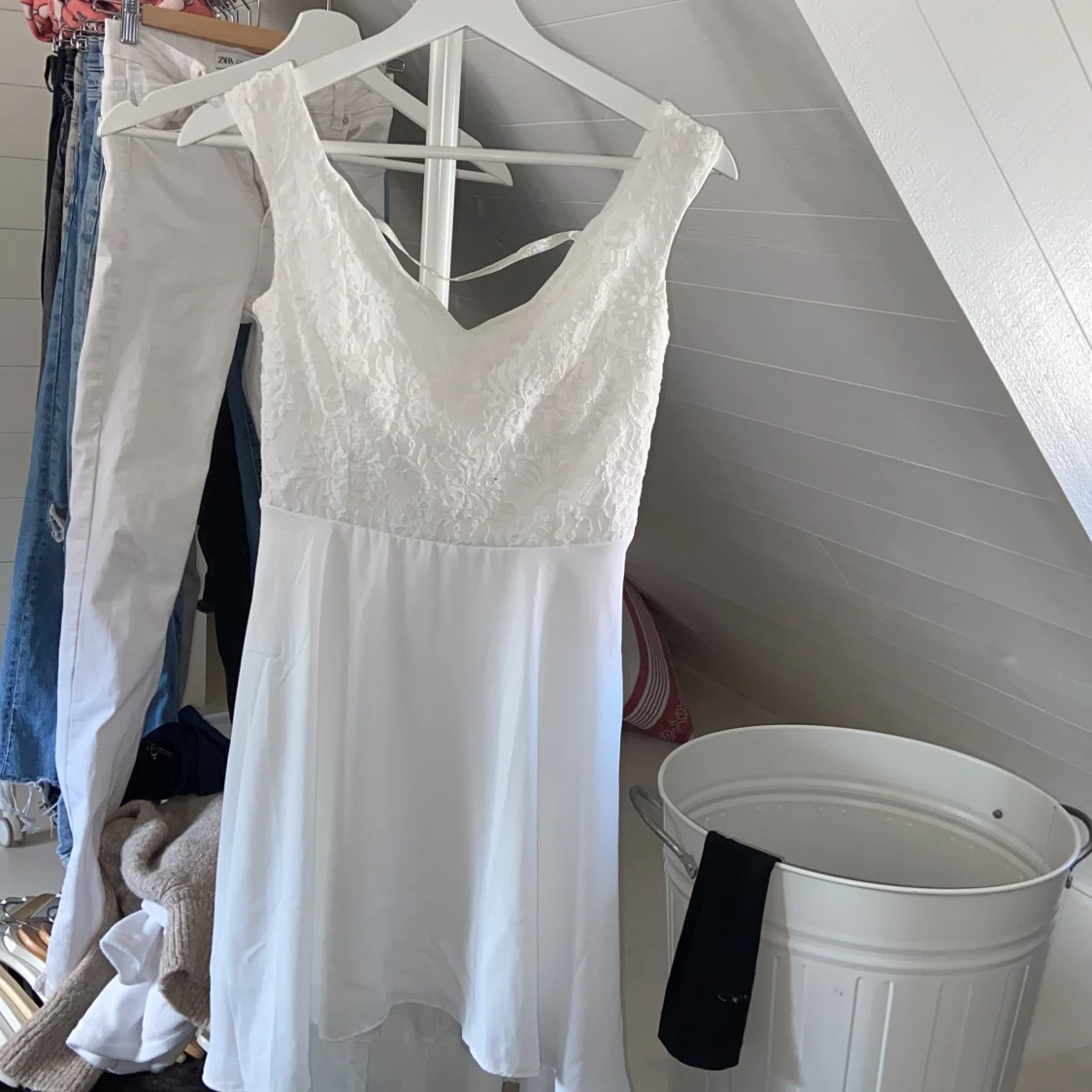 Vit klänning strl 8  - 90