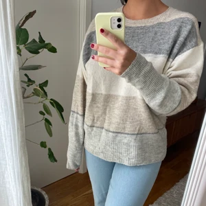 Stickad tröja Nakd  - Säljer min stickade tröja från Nakd! 