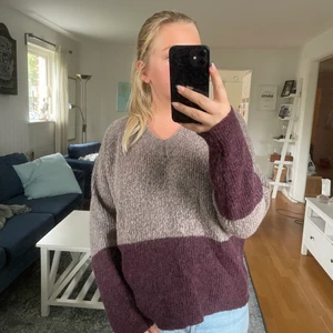 Stickad tröja  - Jätte fin stickad tröja från saint tropez. Använd men i fint skick. 