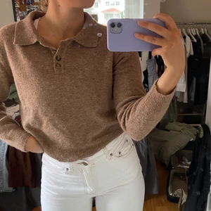 Zara tröja  - Brun zara tröja med krage. Använd enstaka gång. Storlek M, 120kr + frakt 