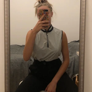 Golf/tränings-linne - Stilrent och snygga linne som passar perfekt till träning! Buda/pruta/ställ frågor i kommentarerna🌟