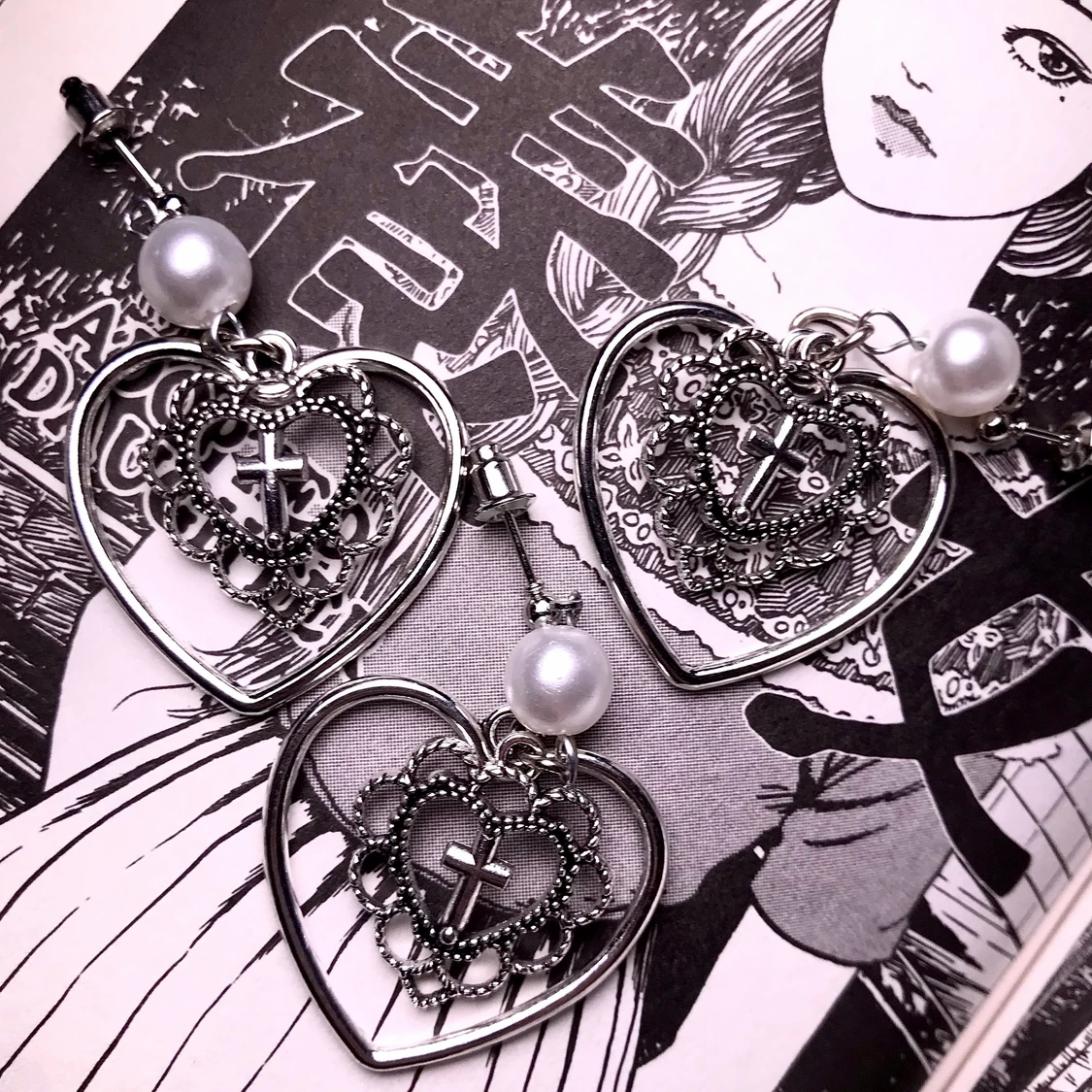 Pearl heart earringđ