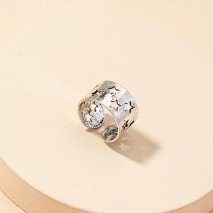 Stjärn ring 💫  - En justerbar super fin stjärn ring⭐️ Skriv privat för fler bilder☺️