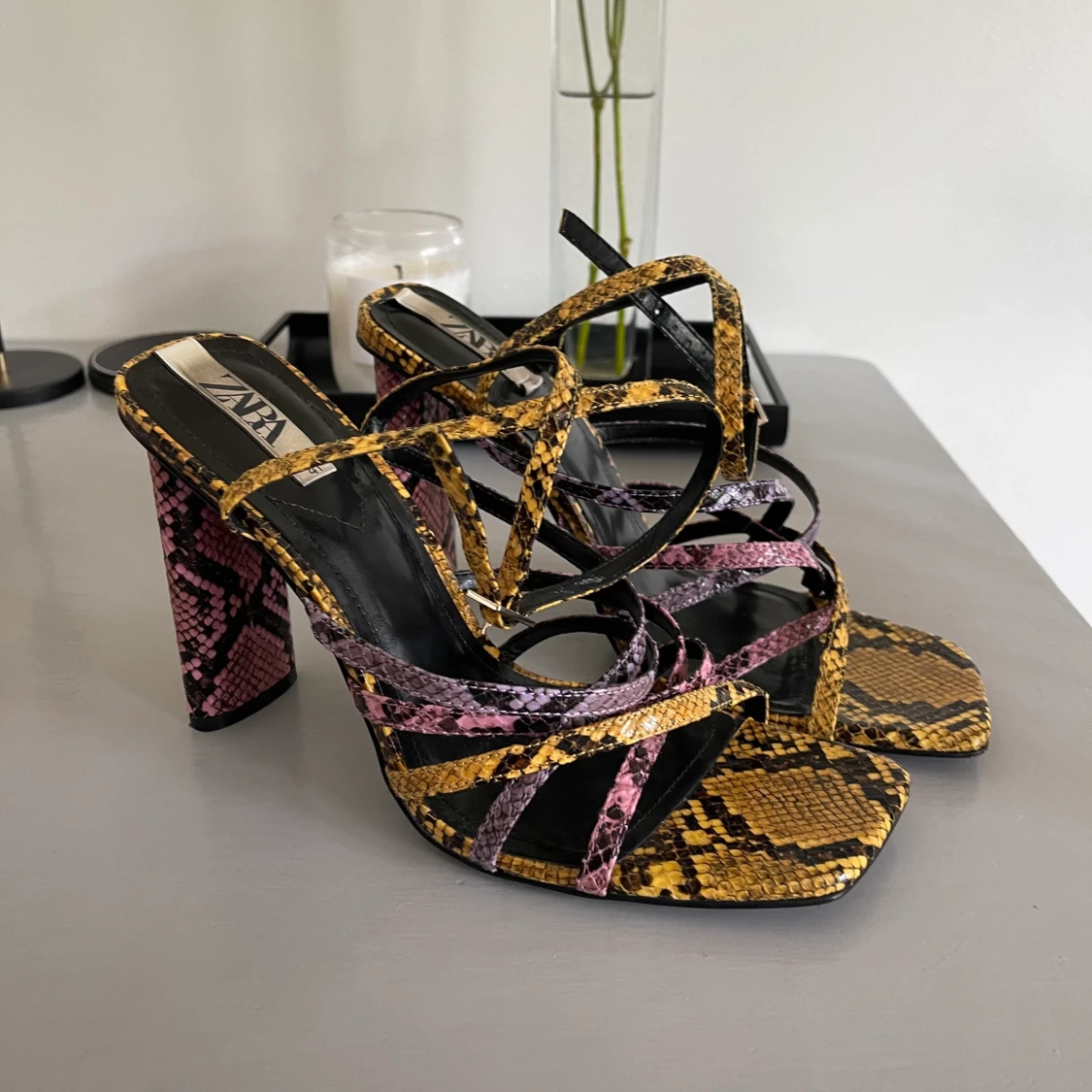 Klackskor i orminpererande mönster - 90