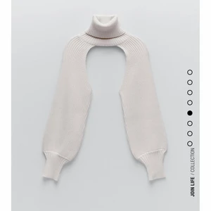 Cutout tröja - (Lånad andra bild från FridaOttoson) Säljer denna då den ej föll mig i smaken. Helt ny med prislapp kvar. Nypris 229. Storlek M men passar mig som är en XS