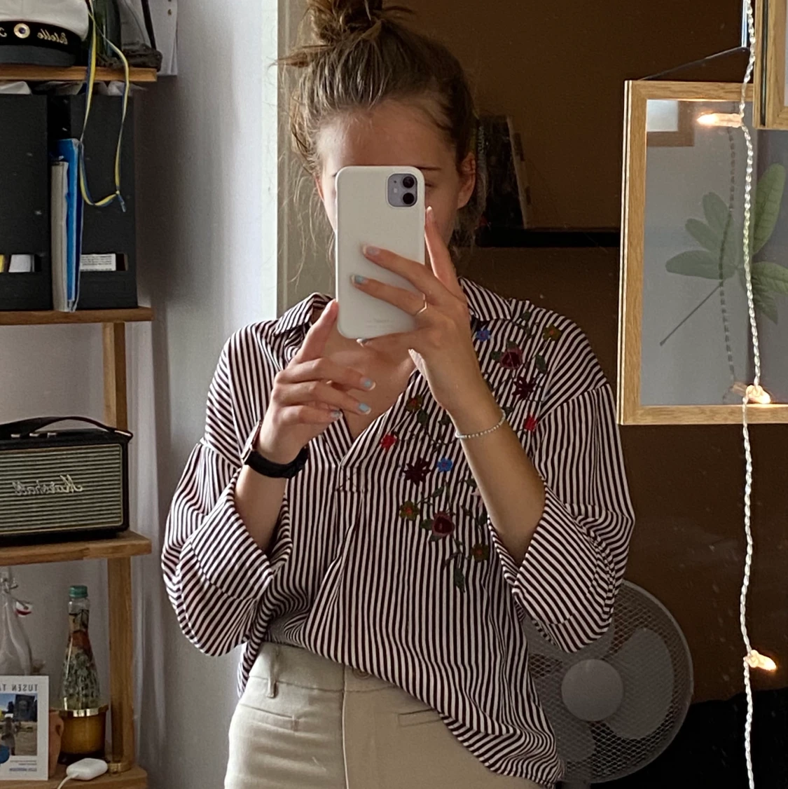 blus med blommor  - 90