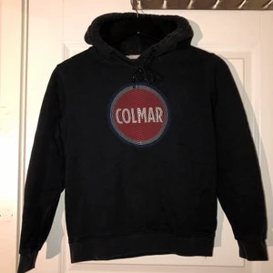 Äkta Colmar Hoddie passform: barn - Storlek: 154 väldigt bra skick och mycket bra kvalite. Självklart äkta