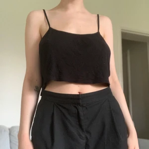 Svart sommartopp - Från topshop, lätt och luftig sommartopp!