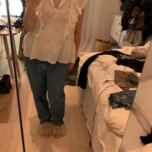 Söt topp - Söt topp från Hm i storlek L, passar mig med M!! Säljer för 75kr + frakt🥰🥰