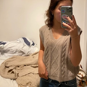 Väst - Jätte fin väst, aldrig använt ser ut som ny!