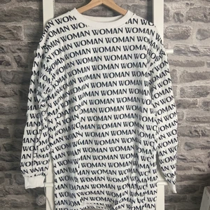 Linn Ahlborg*NA-KD - Slutsåld sedan många år! Oversize sweatshirt! Storl M! Aldrig använd! 