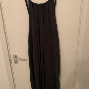 Grå sommarklänning  - Vid enkel klänning St:L. aldrig använd 