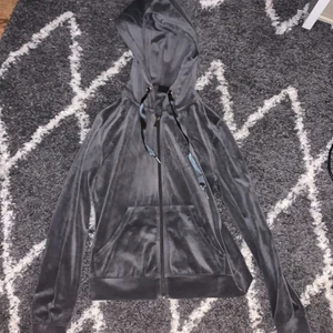 Gina mjukis Sipp hoodie - Fin i bra skick köpare betalar frakt