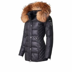 Rock and blue, vinter jacka storlek 40 - Jag säljer min fina rock and blue jacka. Den är i storlek 40 men sitter som en 38. Köparen står för frakt.Fler bilder privat vid intresse😊