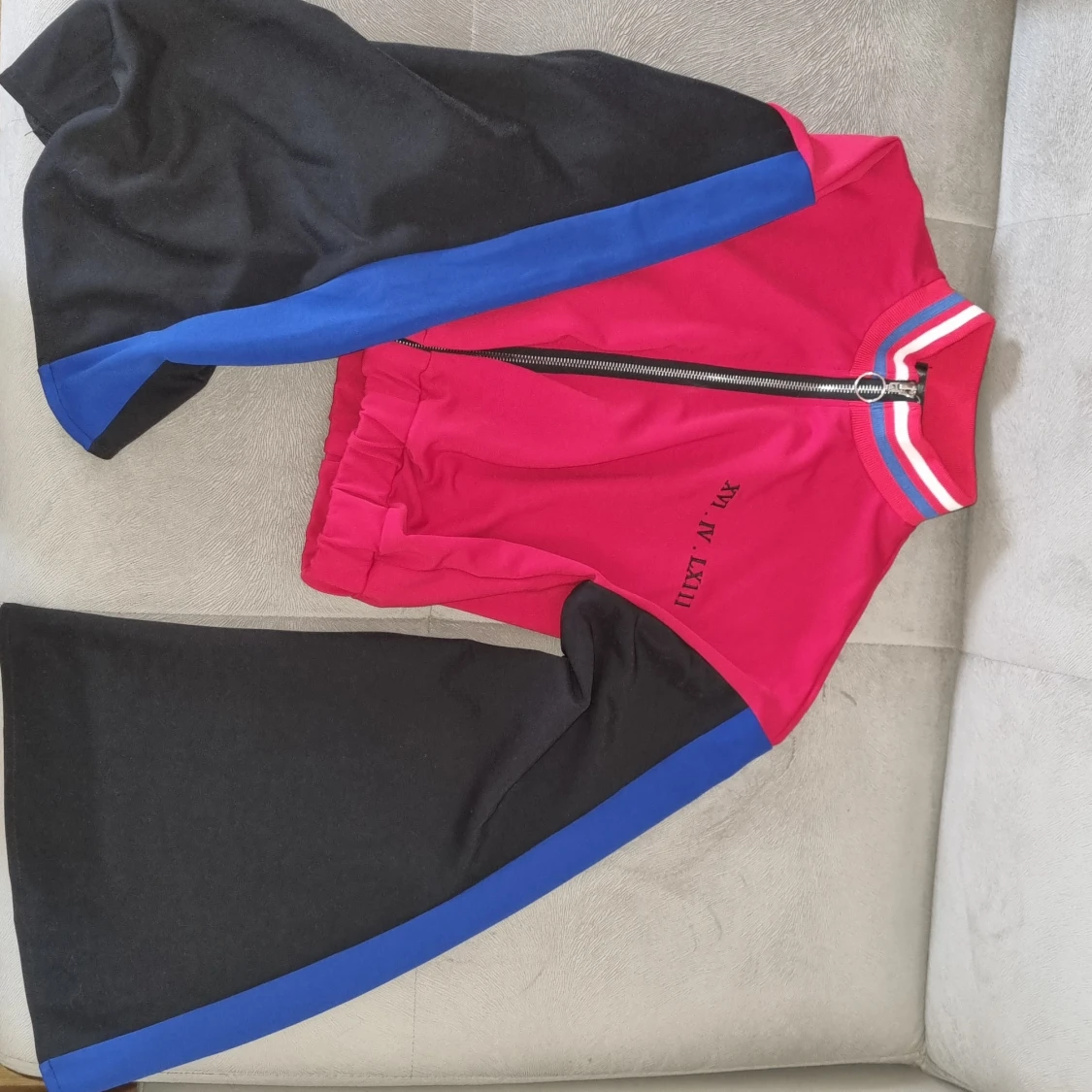 Färgglad 70-tals tröja storlek XS /34 - 90