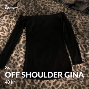Off shoulder gina tröja