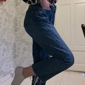 Jeans - Ett par jättefina High Waist Jeans från Zara i storlek 36. Passar inte mig då jag har för smal midja. Jättefint skick!