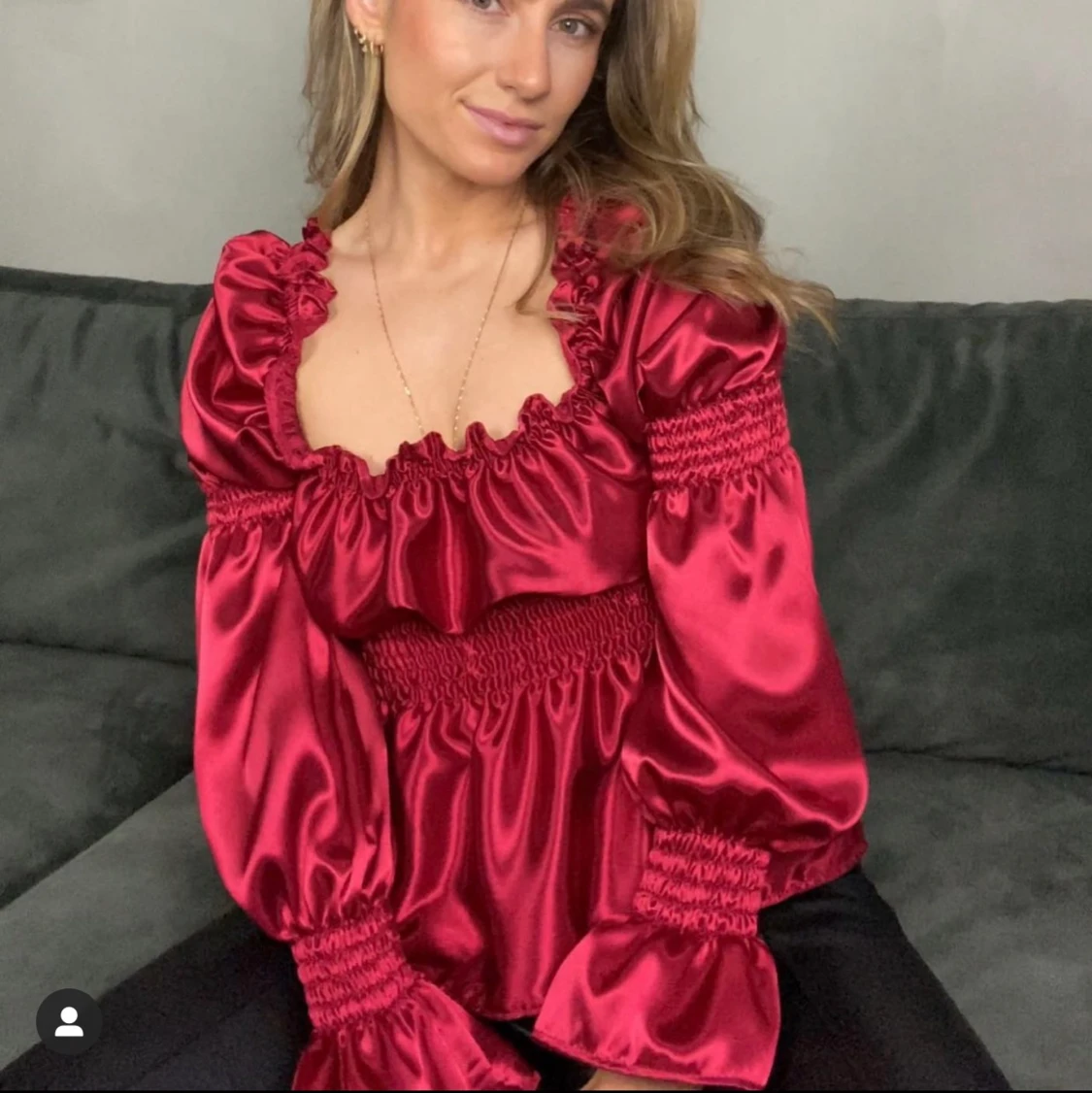 Murlong Cres satin topp