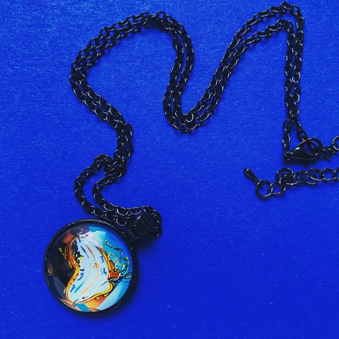 Dalí halsband ❤️