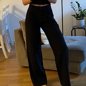 Kostymbyxor Bershka - Från Bershka, superfina. Storlek EUR S