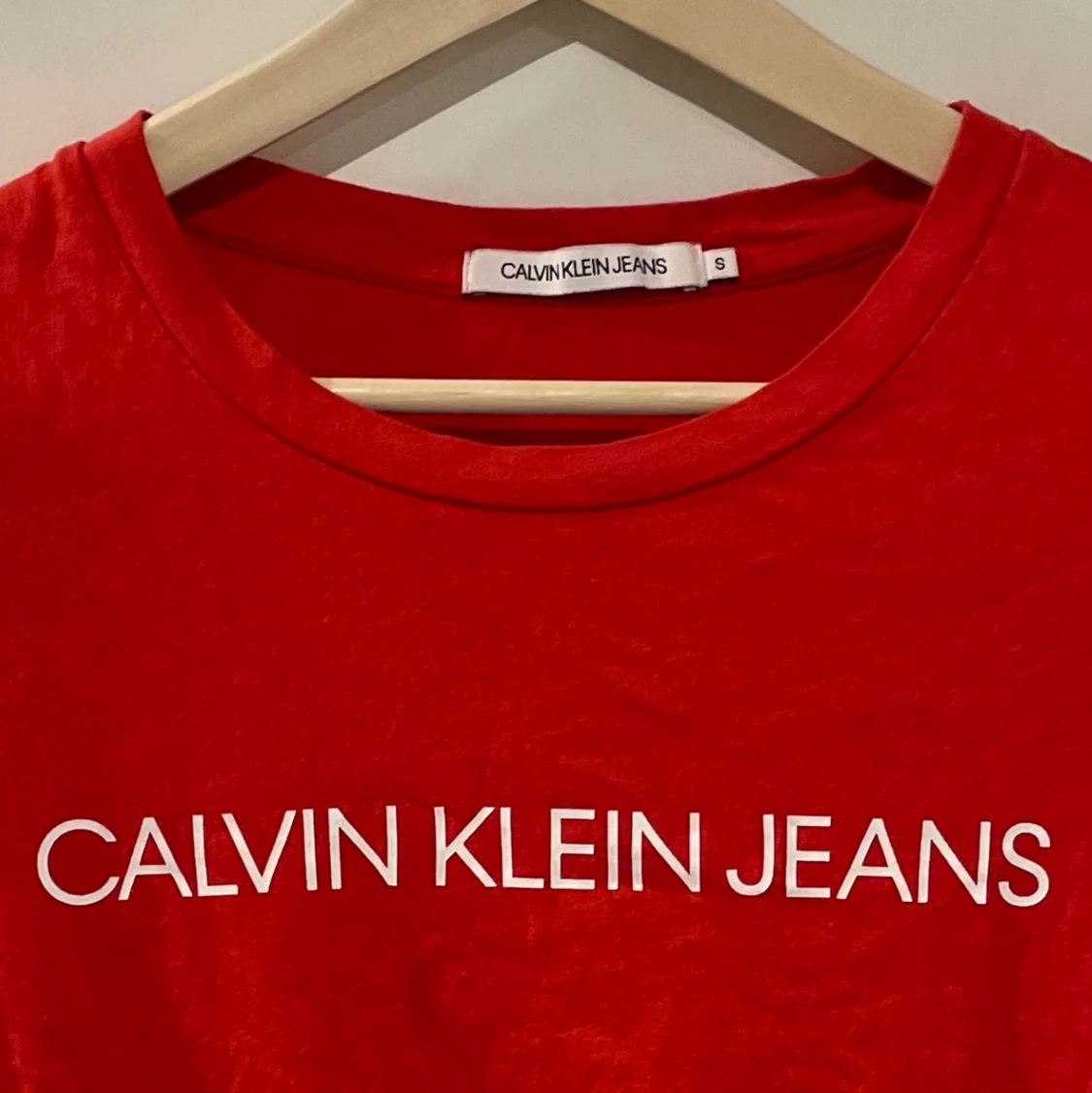 Calvin Klein Jeans T-shirt röd - 91