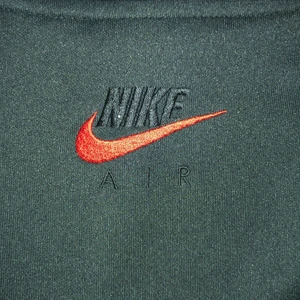 Nike Air tröja - Knappt använd, ganska stor i storleken