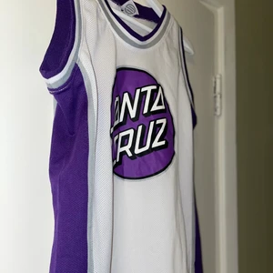 Santa Cruz basketlinne - Jättefint skick!