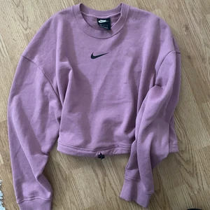 Nike sweatshirt  - 300kr eller högsta bud 