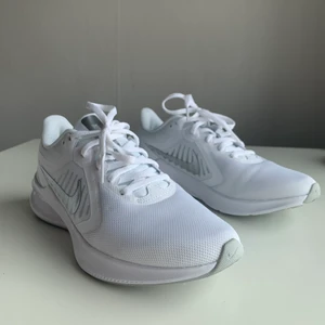 Nike-skor - De är helt nya och har aldrig använts! 