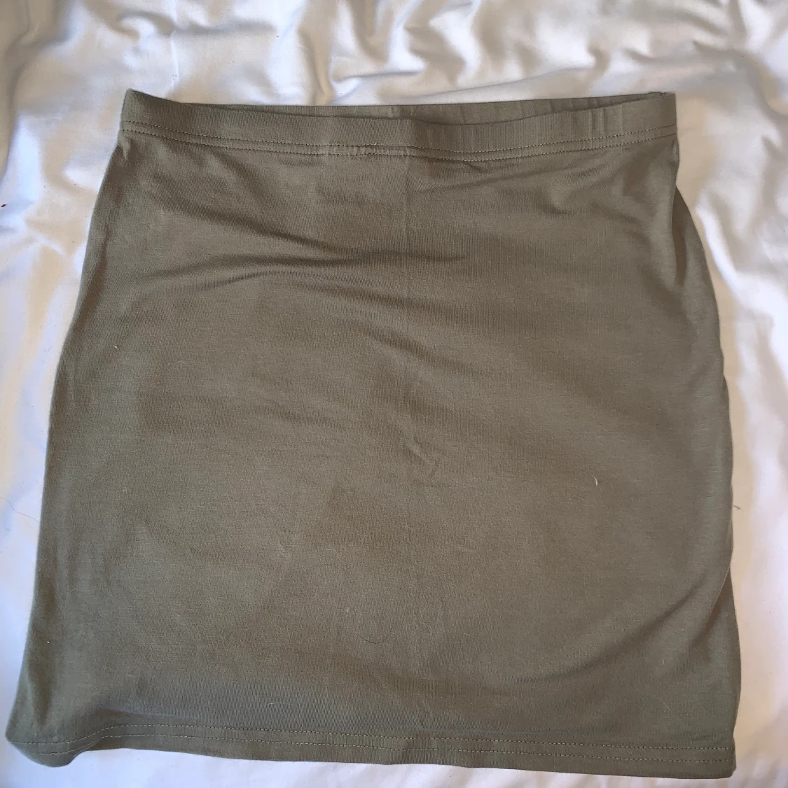 Flera fina och oanvända kjolar för bra pris!💓, ser lite skrynkliga ut då de har varit vikta men bara att stryka till dem.