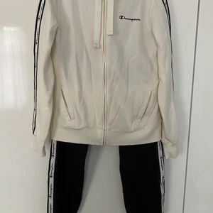 Champion sport  - Sparsamt använd, passa 38, 40