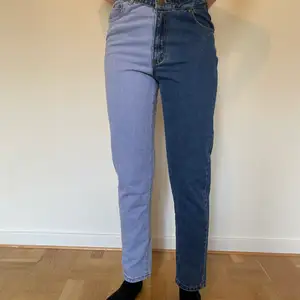 Två färgade jeans från boohoo, högmidjade. Aldrig använda bara testade!