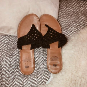 Sandaler  - Använda en gång, i fint skick.