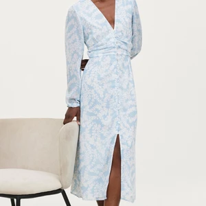 Klänning - Klänning från GinaTricot! Helt ny med lapparna kvar! Nypris 499:-