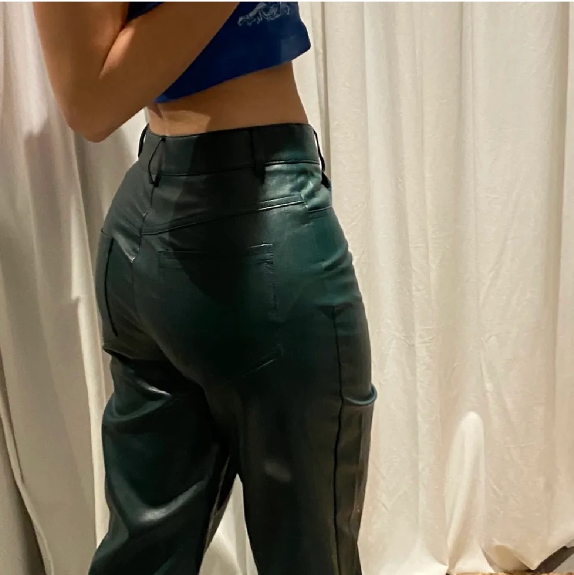 Skinnbyxor från AFJXNAKD storlek 36 - 90