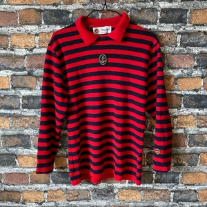 Y2K randig pikétröja - Skins vibes skulle jag säga! I fint skick. Finns ingen storlekslapp men skulle säga att den passar som S. För mått eller fler bilder kontakta mig 🙌