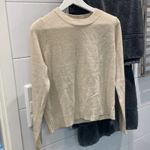 Beige mysig tröja strl S - Så fin och skön tröja från HM. Strl S 