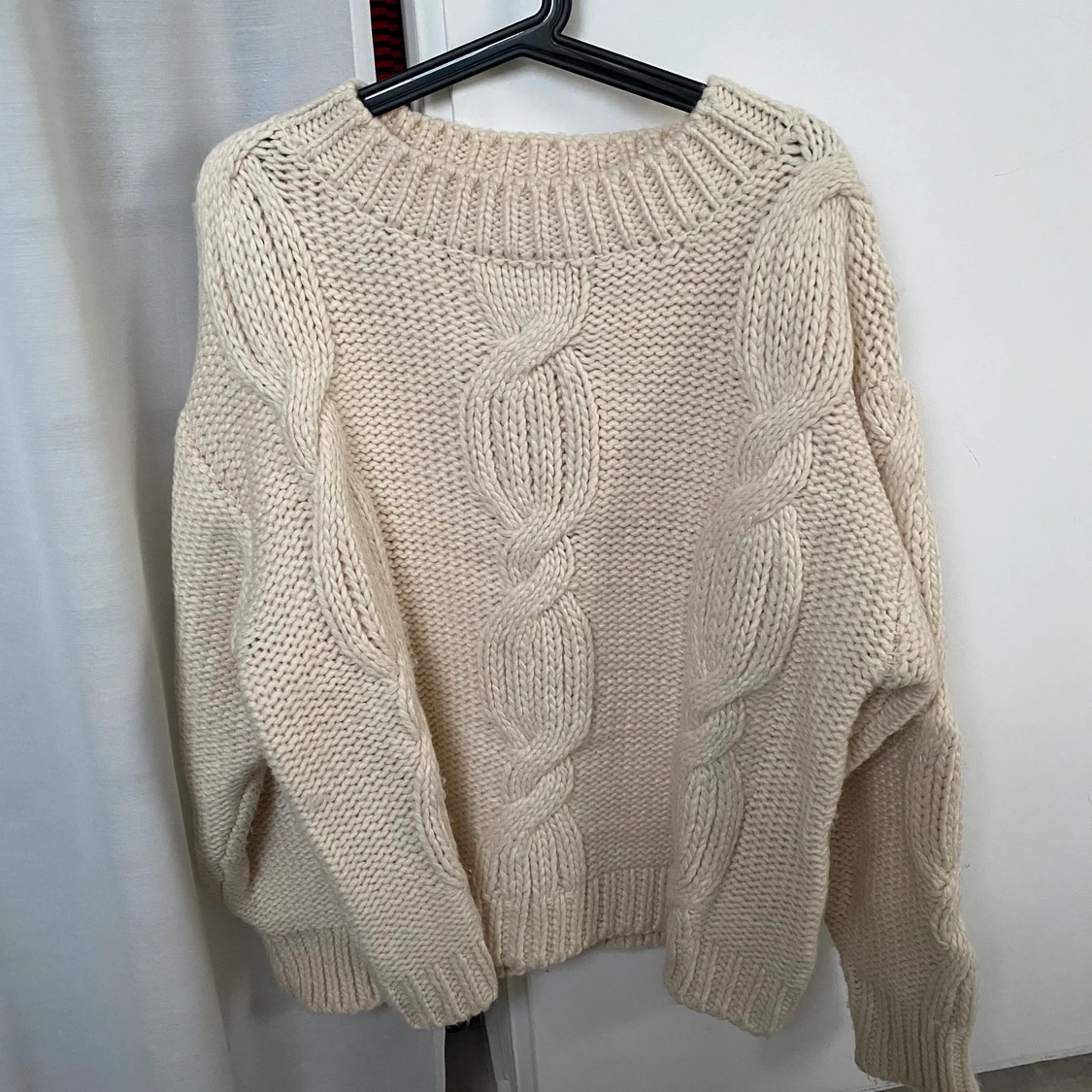 Kabelstickad tröja  - 90