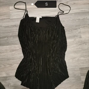 S - Möts upp eller skickas mot portokostnad samfraktar givetvis 🥰