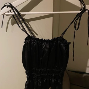 zara topp - supersöt helt oanvänd topp från zara 💕