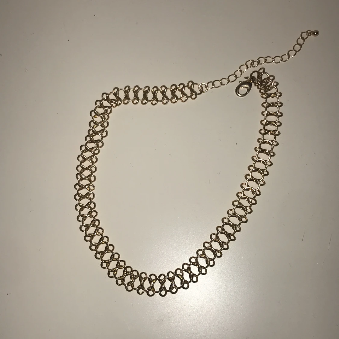 Guldigt halsband