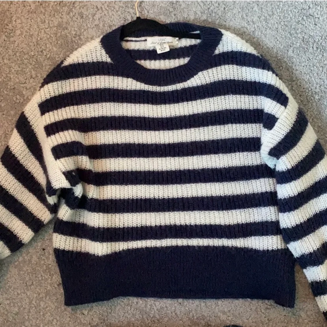 Randig stickad tröja 