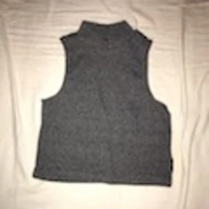 Mörk grå magtröja med high neck  - Bekväm magtröja med högre nacke