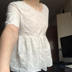 Vit puffig sommartröja - Superfin somrig tröja! 