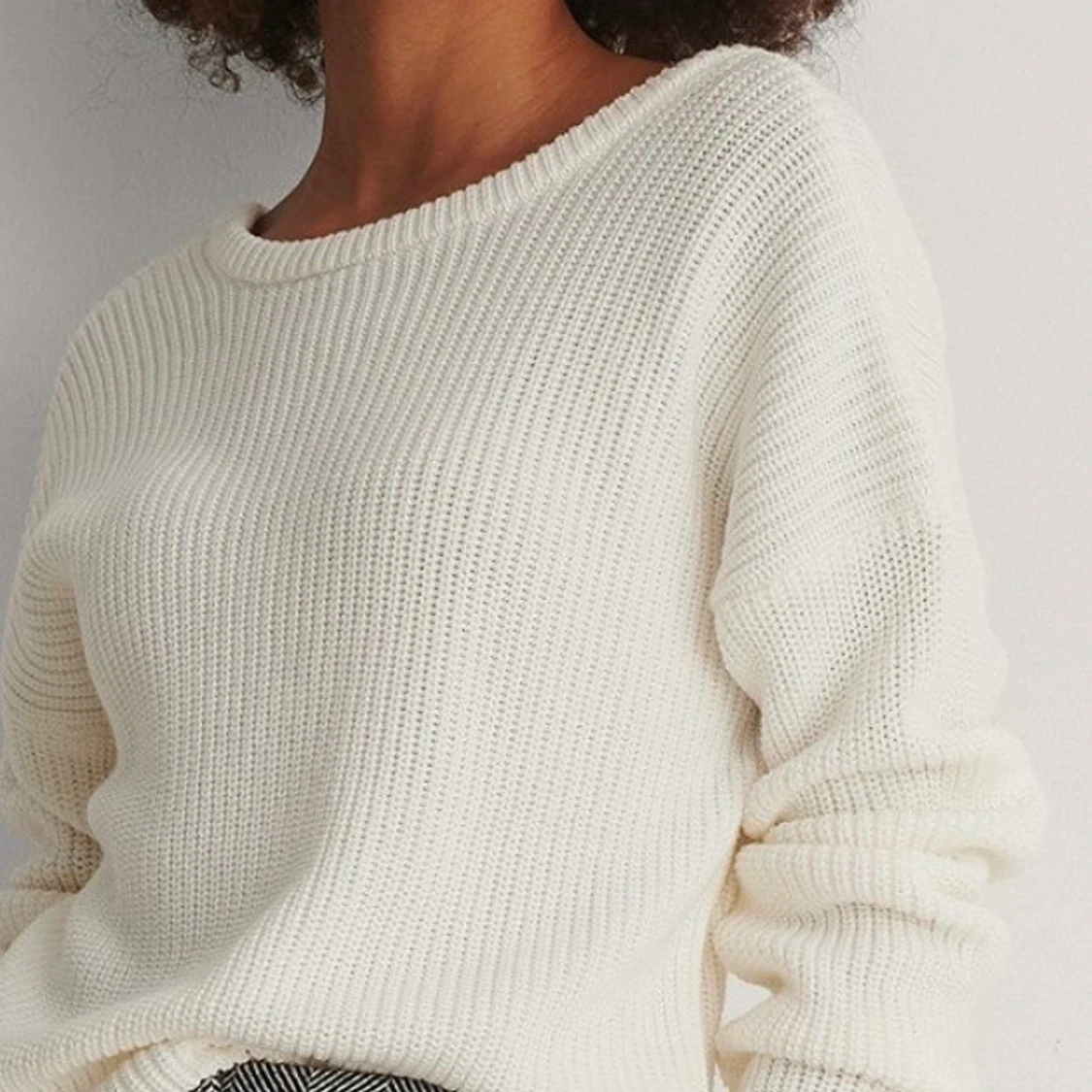 Vit stickadtröja  - 90