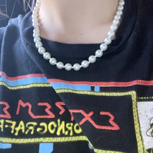 poppis pärlhalsband - Super fint oanvänt pärlhalsband med glaspärlor❤️