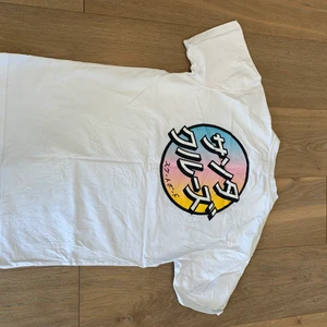 Santa Cruz tröja - Fett snygg vit T-shirt som tyvärr kommer inte till användning.