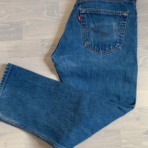 Levi’s 501 32x30 - Sålda - Säljer ett par Levi’s 501 jag köpte nyligen från en vintage Instagramsida då de var för små. 