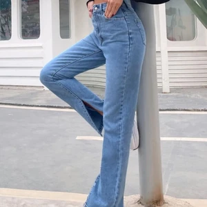 SHEIN byxor  - Jeans från SHEIN. Aldrig använda för stora för mig. Storlek s. Bra kvalitet och helt nya.🥰