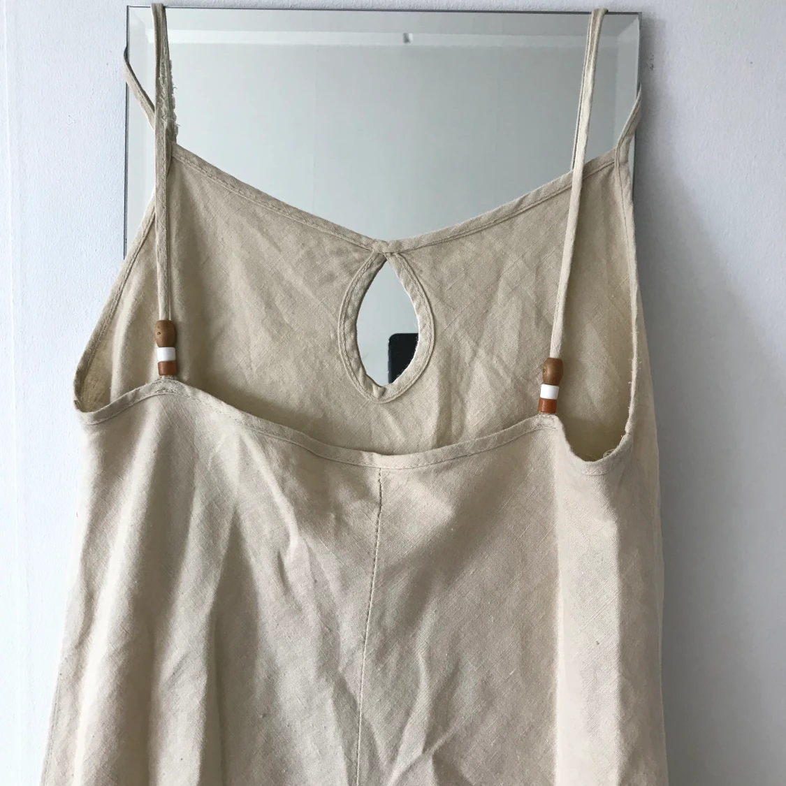 Beige klänning.  - 90